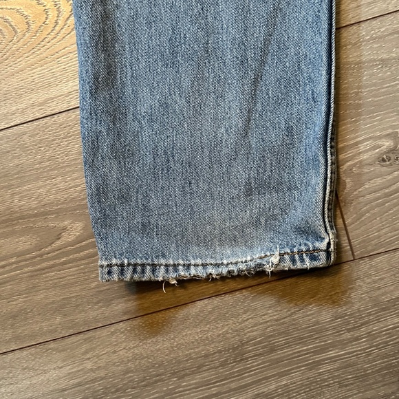 Levi's 516 Light Wash Slim Straight Distressed Jeans - Picture 7 of 9